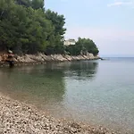 The White House Robinson Gdinj Hvar
